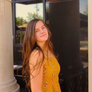 Meet your Posher, Abby